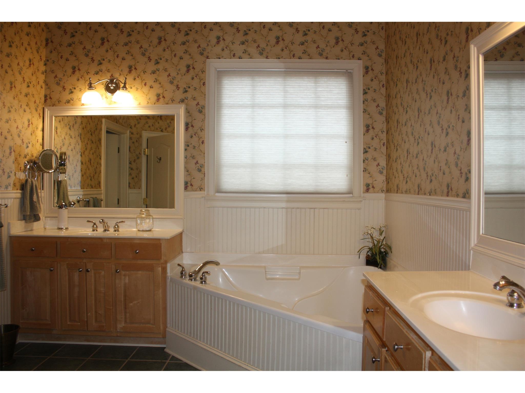 2280 E Maddox Rd, Buford, GA 30518 photo 14