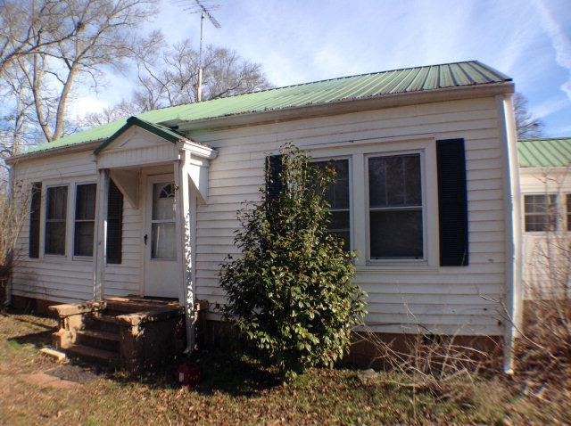 1304 Madison St, Comer, GA 30629 photo 1