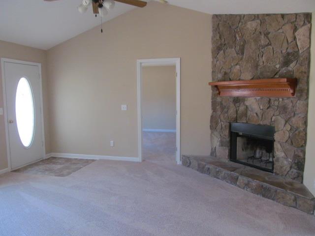 102 Paddlewheel Dr, Lagrange, GA 30240 photo 2