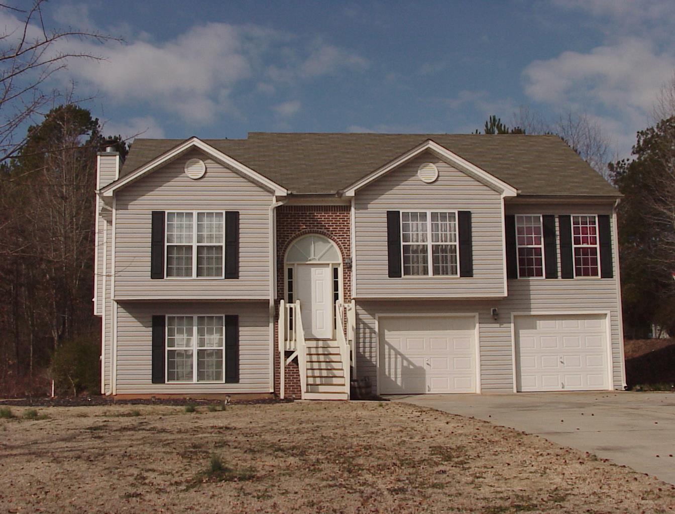 1165 Locust Dr, Bethlehem, GA 30620 photo 1