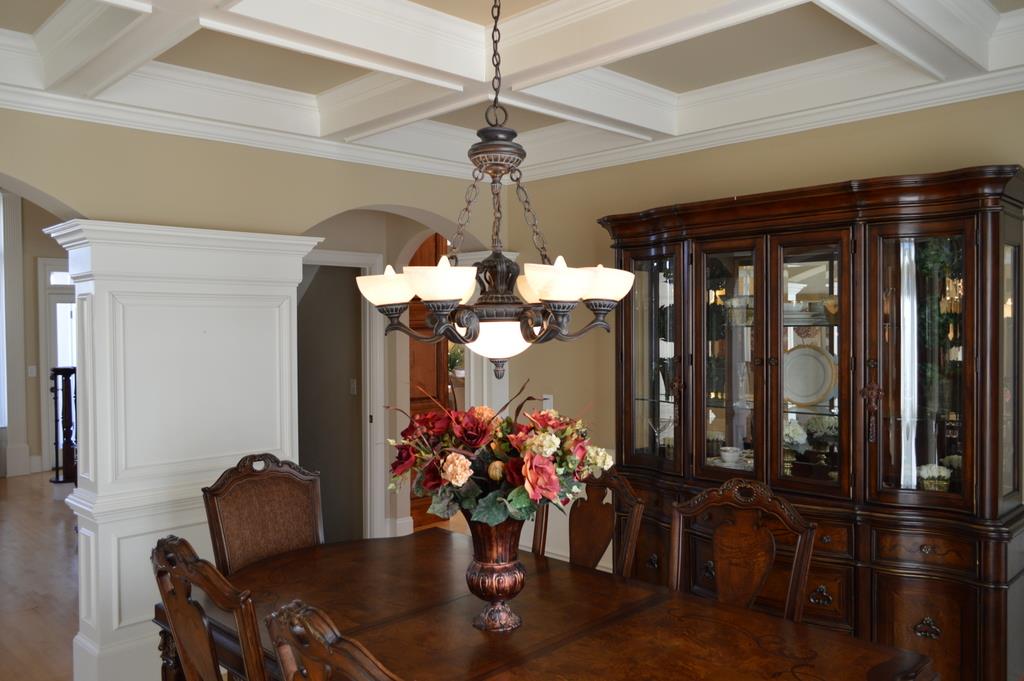 761 E Shore Dr, Canton, GA 30114 photo 2