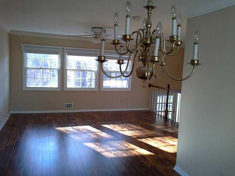 2878 Mockingbird Cir, Duluth, GA 30096 photo 4