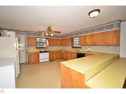 935 Franklin St, Dillard, GA 30537 photo 8