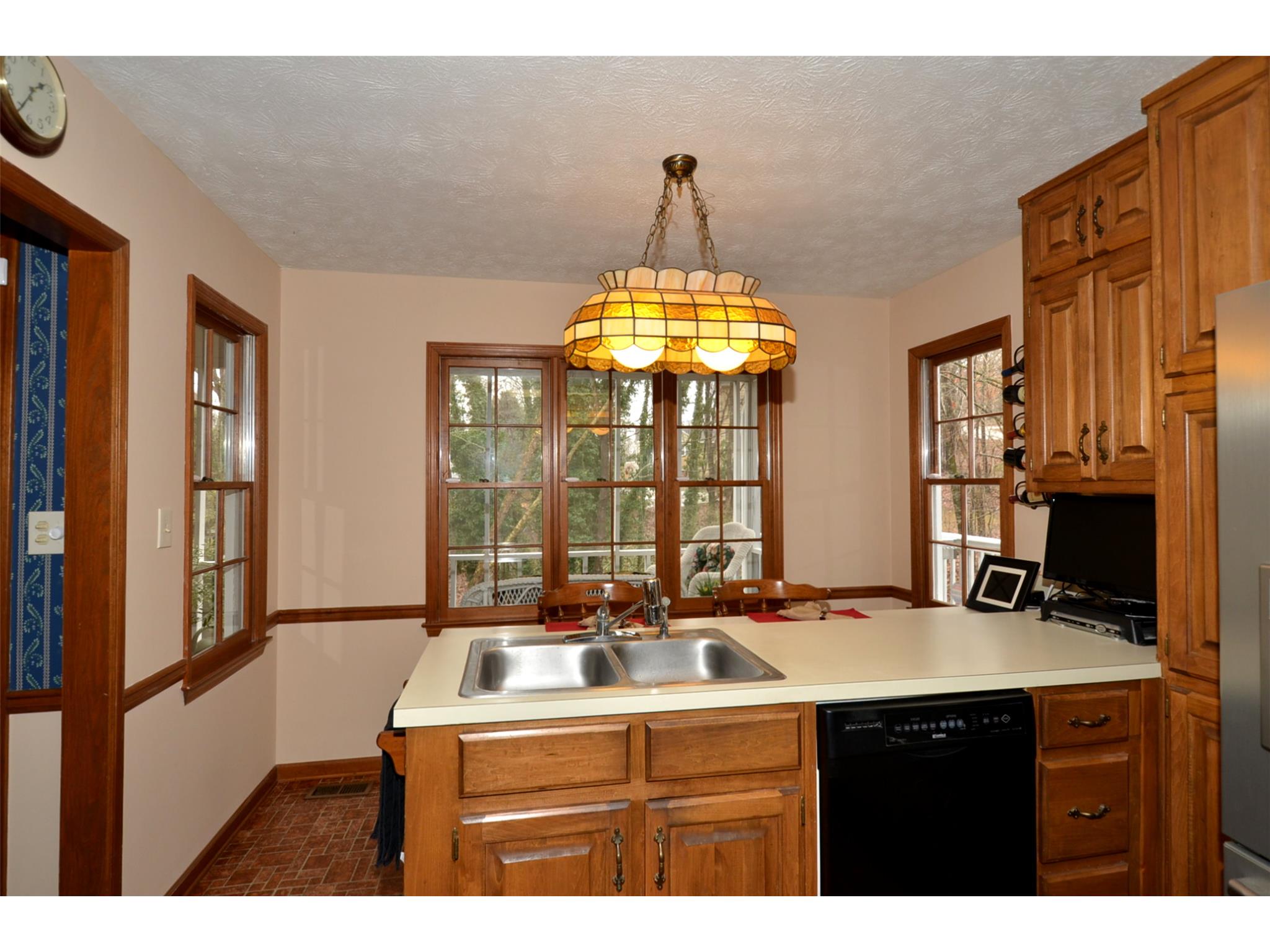 1638 Basin Dr, Suwanee, GA 30024 photo 9