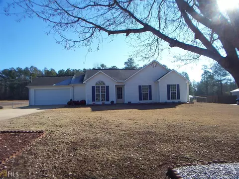 428 Hampton Green Dr, Lagrange, GA 30240 photo 1