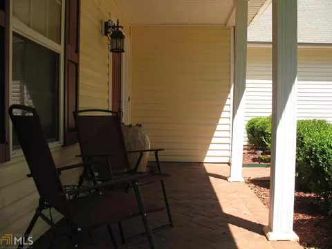 86 Brighton St, Commerce, GA 30530 photo 2