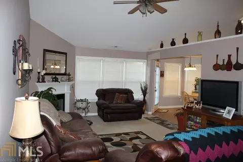 86 Brighton St, Commerce, GA 30530 photo 4