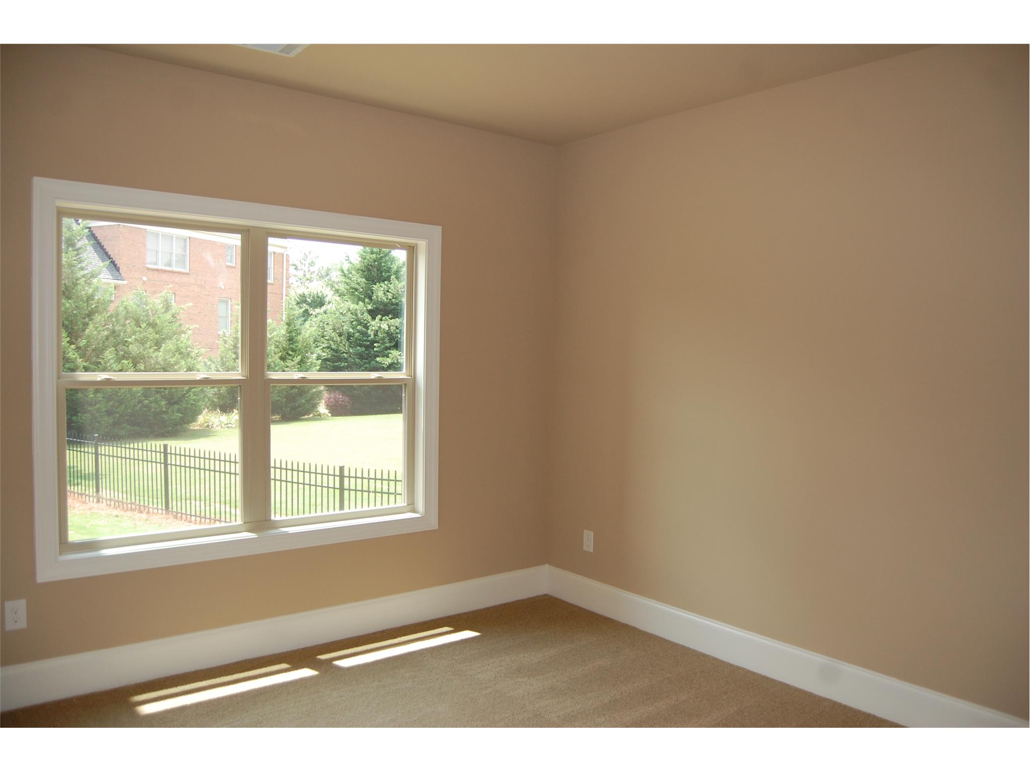 652 Heritage Post Ln, Grayson, GA 30017 photo 8