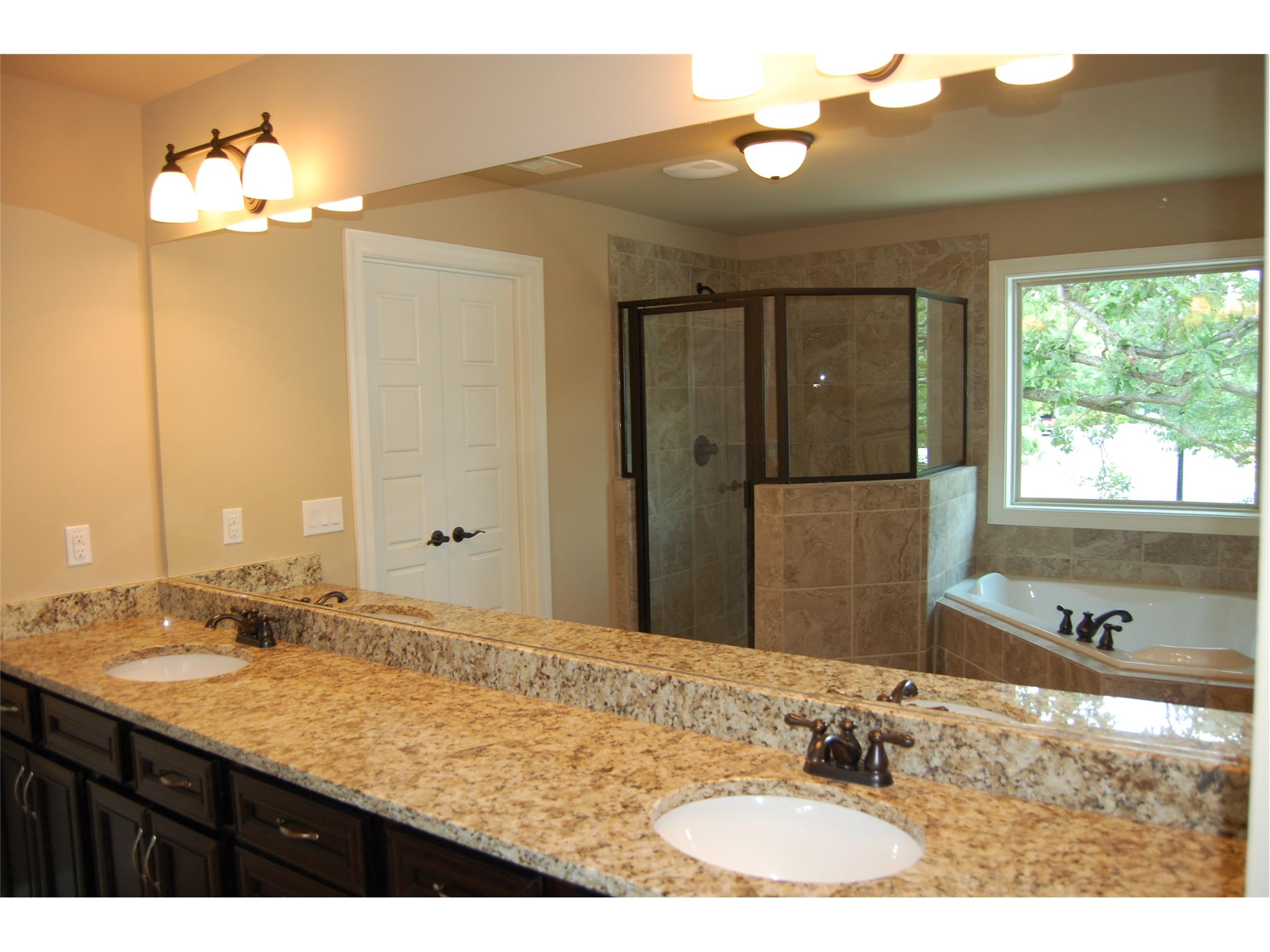 652 Heritage Post Ln, Grayson, GA 30017 photo 13