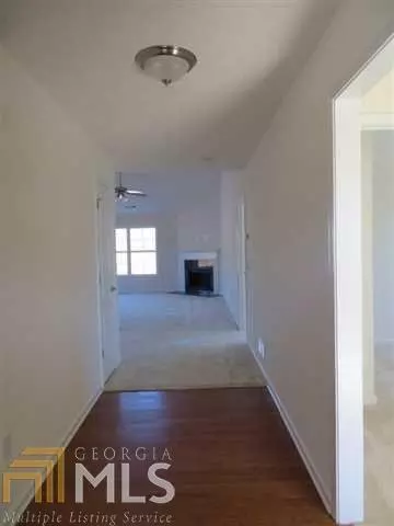 140 Carrington Dr, Commerce, GA 30529 photo 3