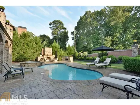 8180 Prestwick Cir, Duluth, GA 30097 photo 2