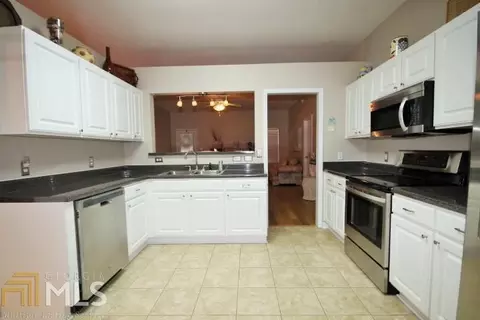 220 Pebble Beach Dr, Perry, GA 31069 photo 10