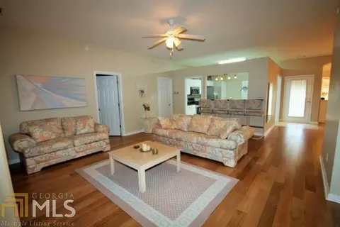 220 Pebble Beach Dr, Perry, GA 31069 photo 5