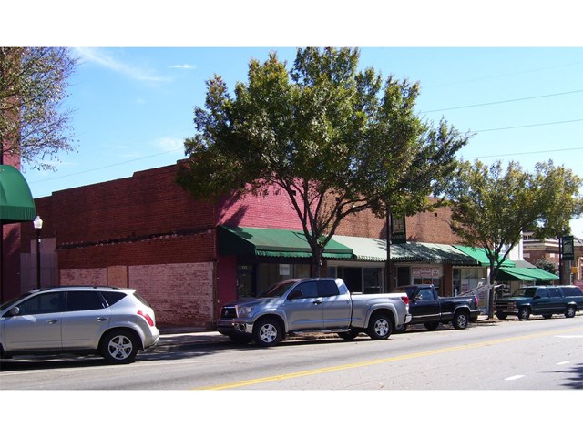 133 S Broad St, Monroe, GA 30655 photo 1