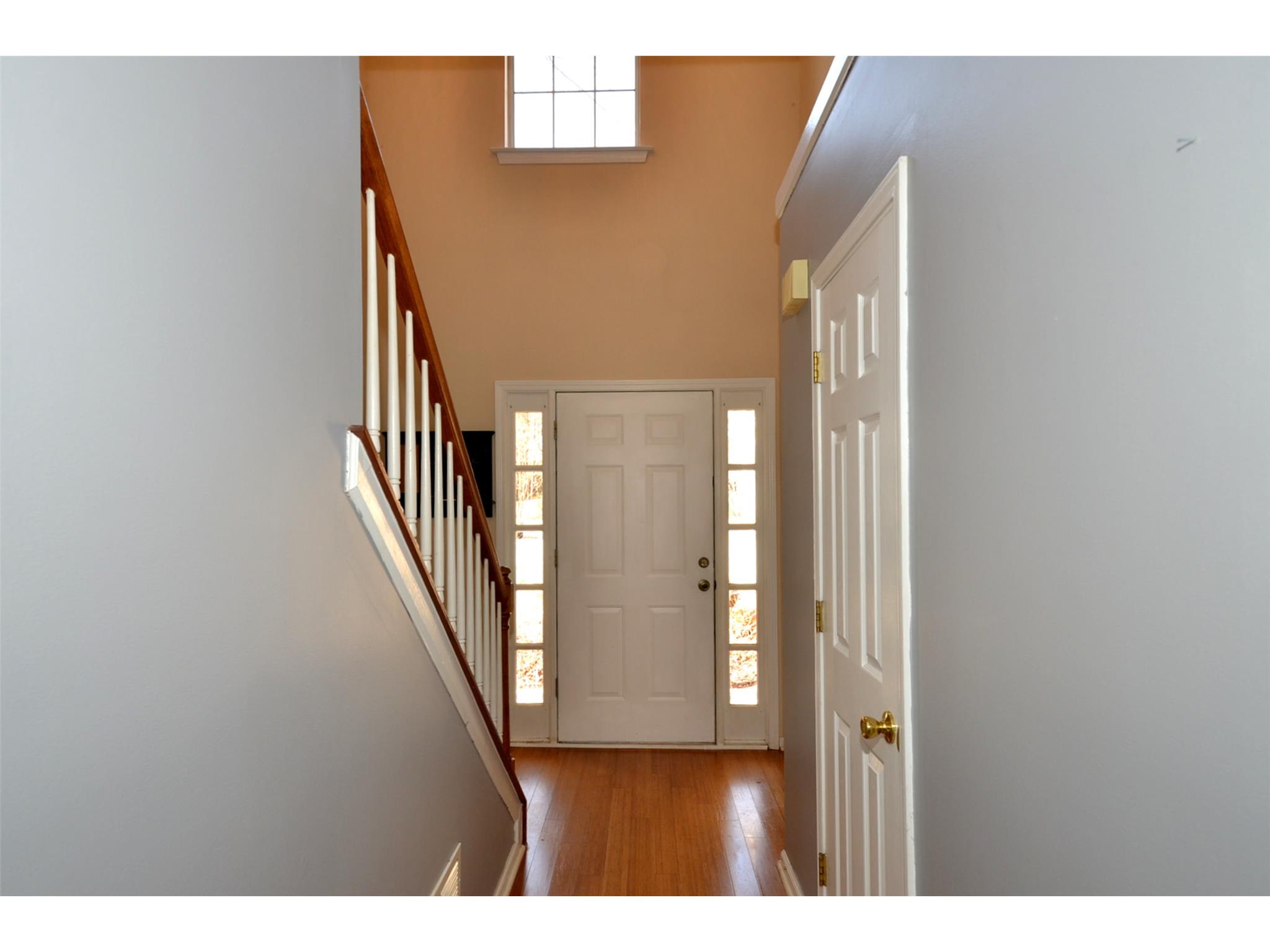 900 Ahearn Ct, Suwanee, GA 30024 photo 3