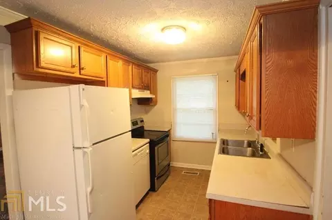 608 Cornelia Dr, Warner Robins, GA 31088 photo 7