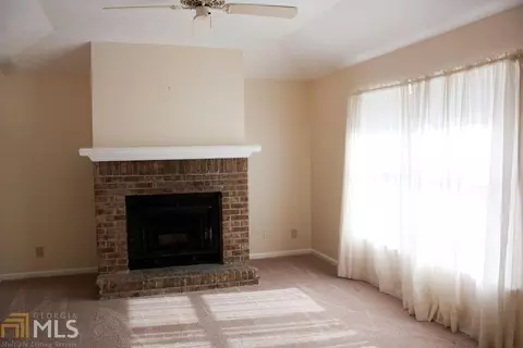 303 Valley Ct, Lagrange, GA 30241 photo 7