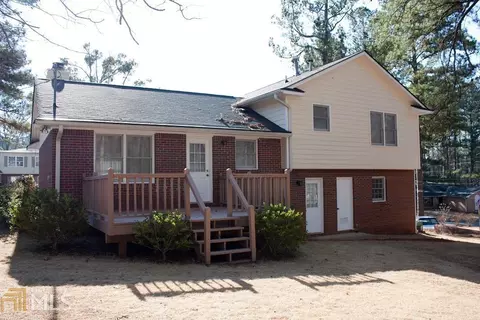 303 Valley Ct, Lagrange, GA 30241 photo 3