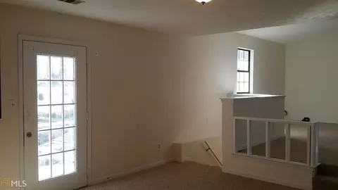 1895 Oxford Dr, Morrow, GA 30260 photo 5