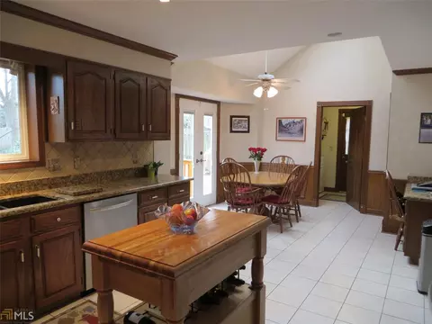 270 Pullman Trl, Roswell, GA 30075 photo 4