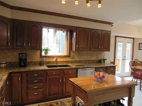 270 Pullman Trl, Roswell, GA 30075 photo 5