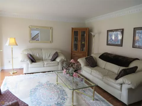 270 Pullman Trl, Roswell, GA 30075 photo 9