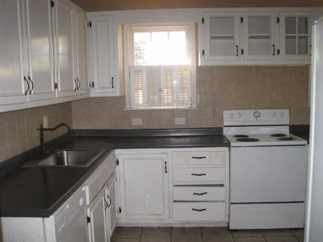 973 Rays Rd, Stone Mountain, GA 30083 photo 2