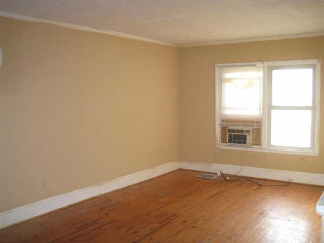973 Rays Rd, Stone Mountain, GA 30083 photo 3