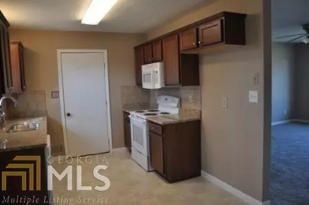 17 Windsor Dr, Winder, GA 30680 photo 3