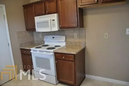 17 Windsor Dr, Winder, GA 30680 photo 5