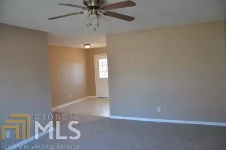 17 Windsor Dr, Winder, GA 30680 photo 2