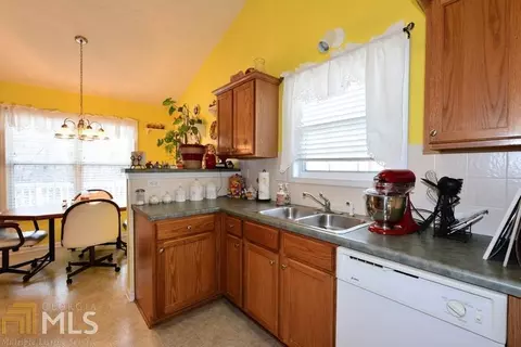 3055 Millpine Ct, Buford, GA 30519 photo 11