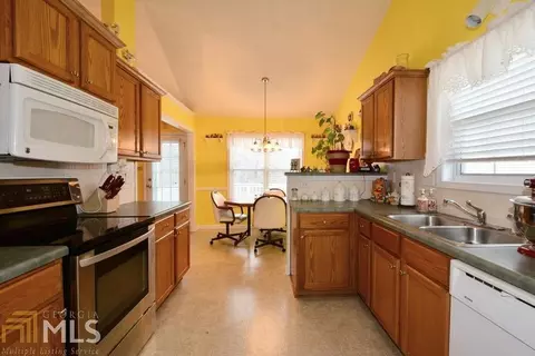 3055 Millpine Ct, Buford, GA 30519 photo 8