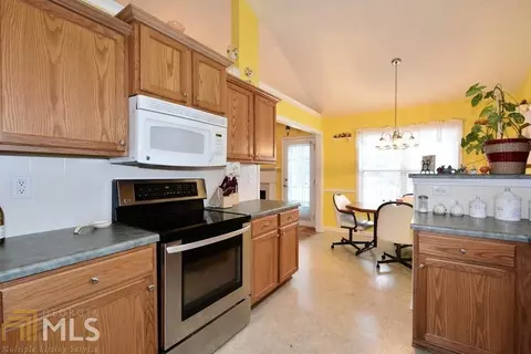 3055 Millpine Ct, Buford, GA 30519 photo 9