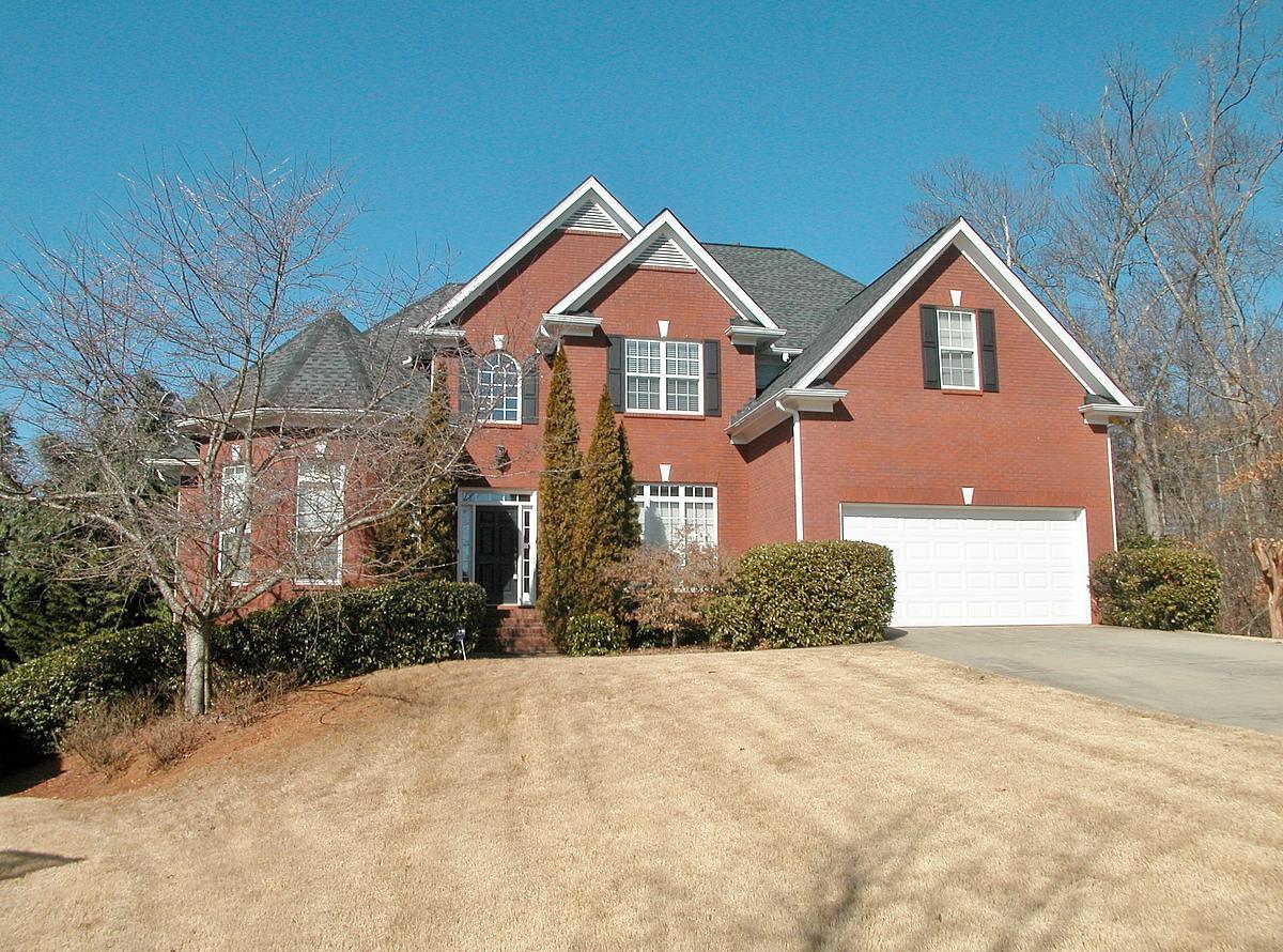 4240 Suwanee Bend Dr, Suwanee, GA 30024 photo 1