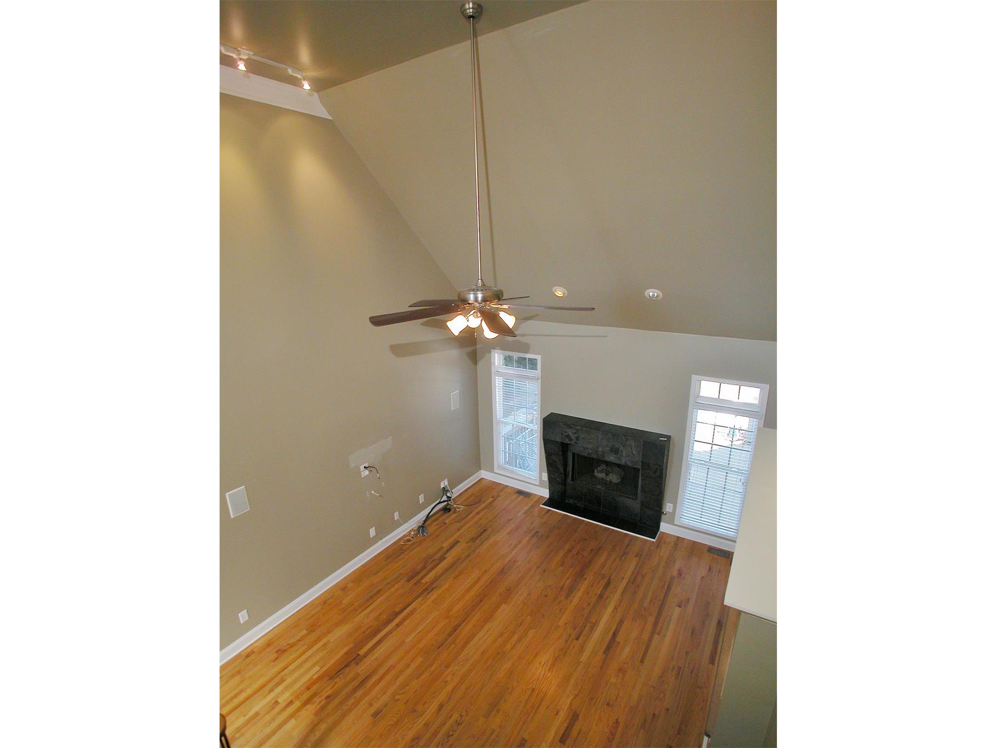 4240 Suwanee Bend Dr, Suwanee, GA 30024 photo 8