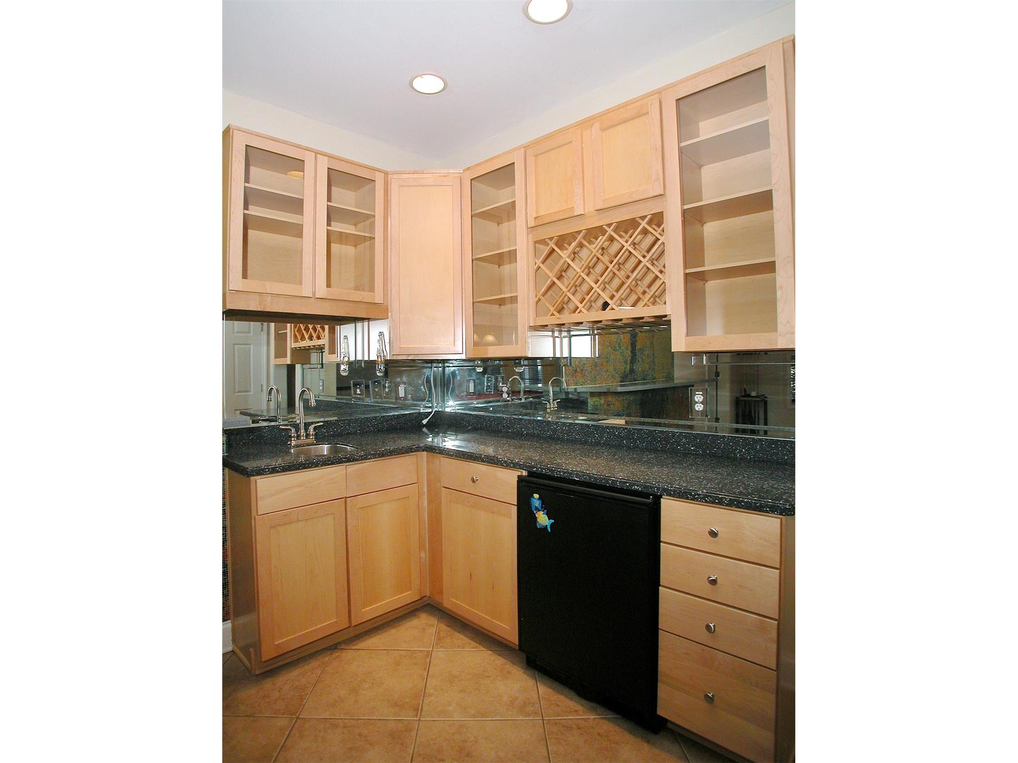 4240 Suwanee Bend Dr, Suwanee, GA 30024 photo 22