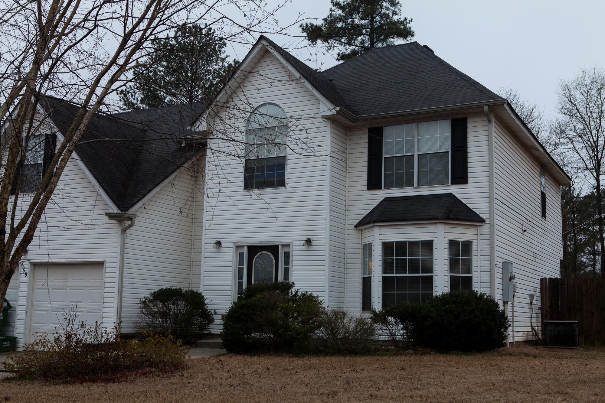 669 Michael Cir, Monroe, GA 30655 photo 2