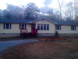 415 Riverbend Rd, Toccoa, GA 30577 photo 1