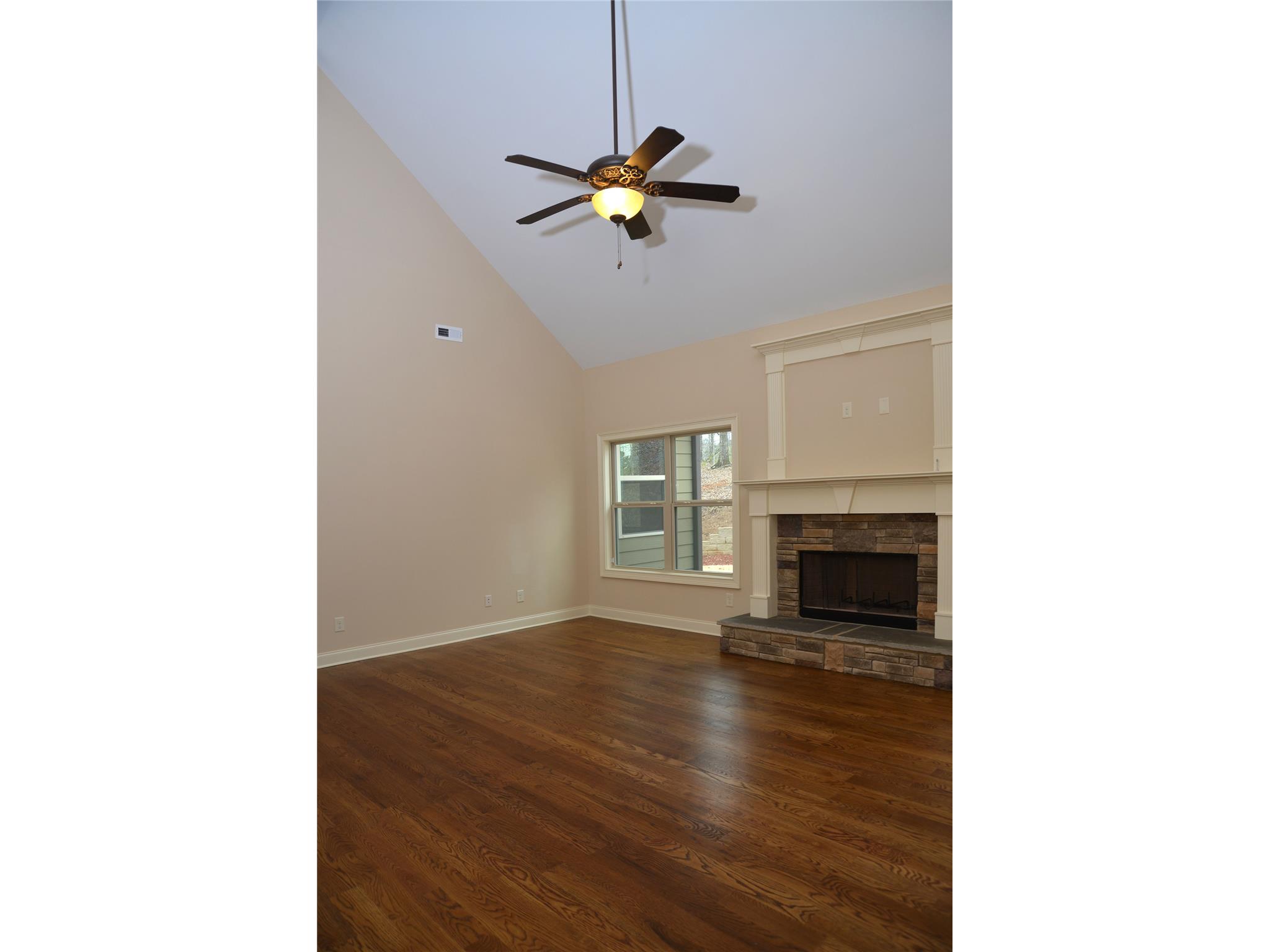 409 Long View Dr, Lagrange, GA 30240 photo 4