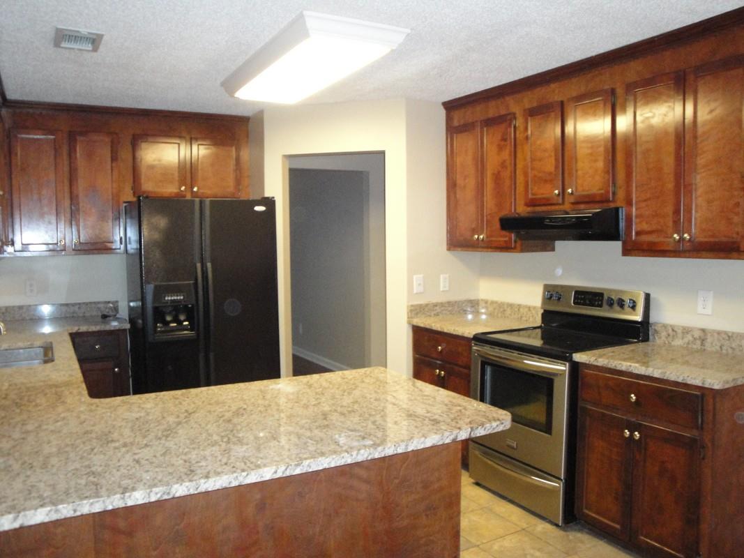 321 Cliff Howard Dr, Warner Robins, GA 31088 photo 3