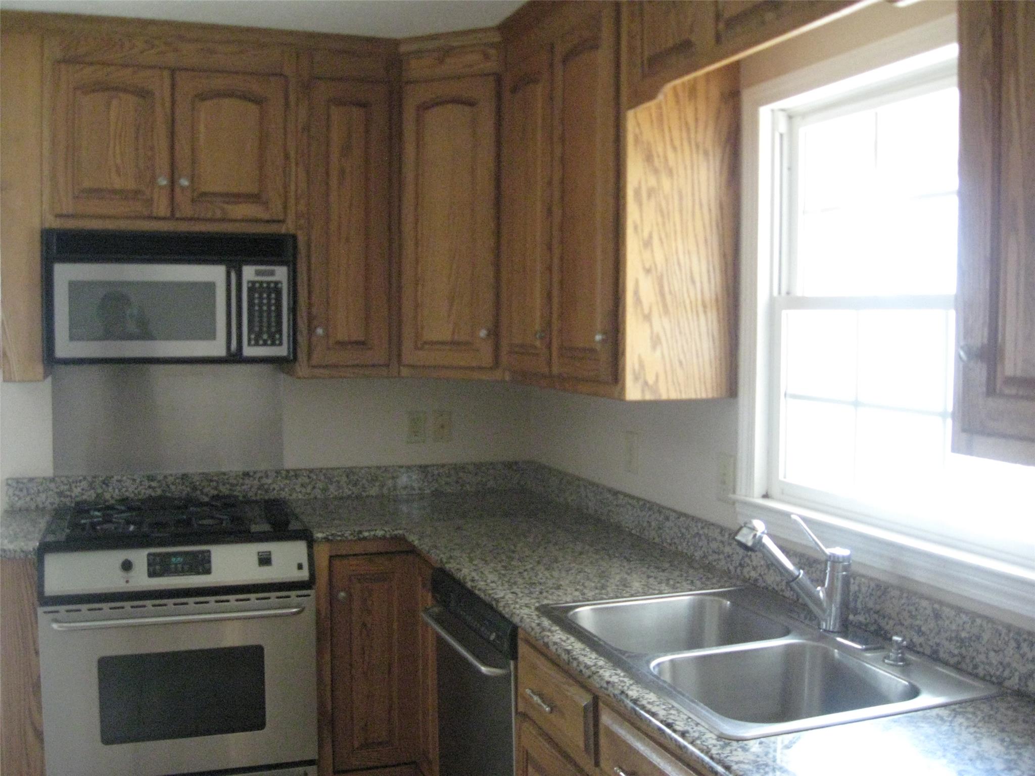 196 Hillcrest Loop, Royston, GA 30662 photo 9