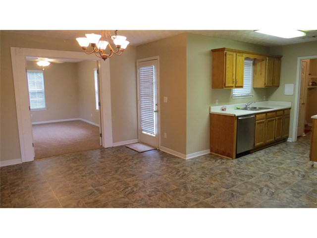 128 Thornberry Trl, Jackson, GA 30233 photo 13