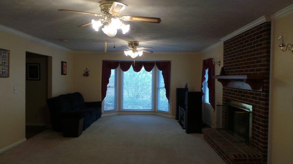 205 Lakeshore Way, Lagrange, GA 30240 photo 3