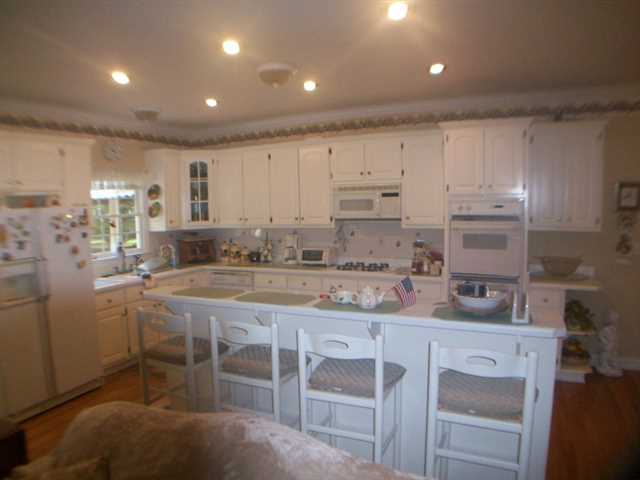 200 Drumcliff Ct, Tyrone, GA 30290 photo 4