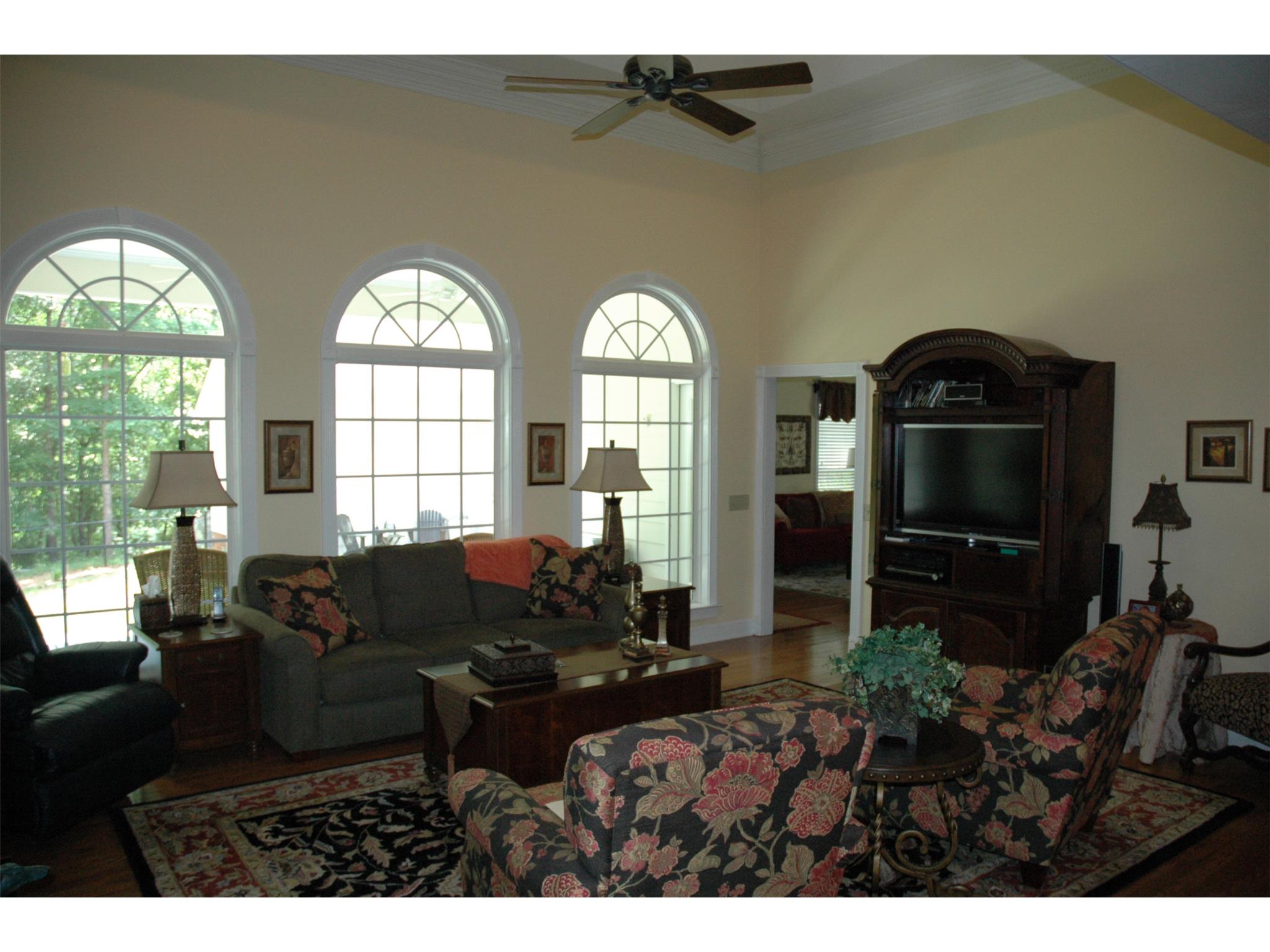 215 Village Dr, Lagrange, GA 30240 photo 5
