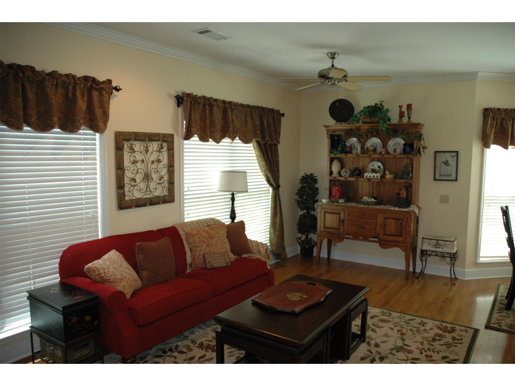 215 Village Dr, Lagrange, GA 30240 photo 8