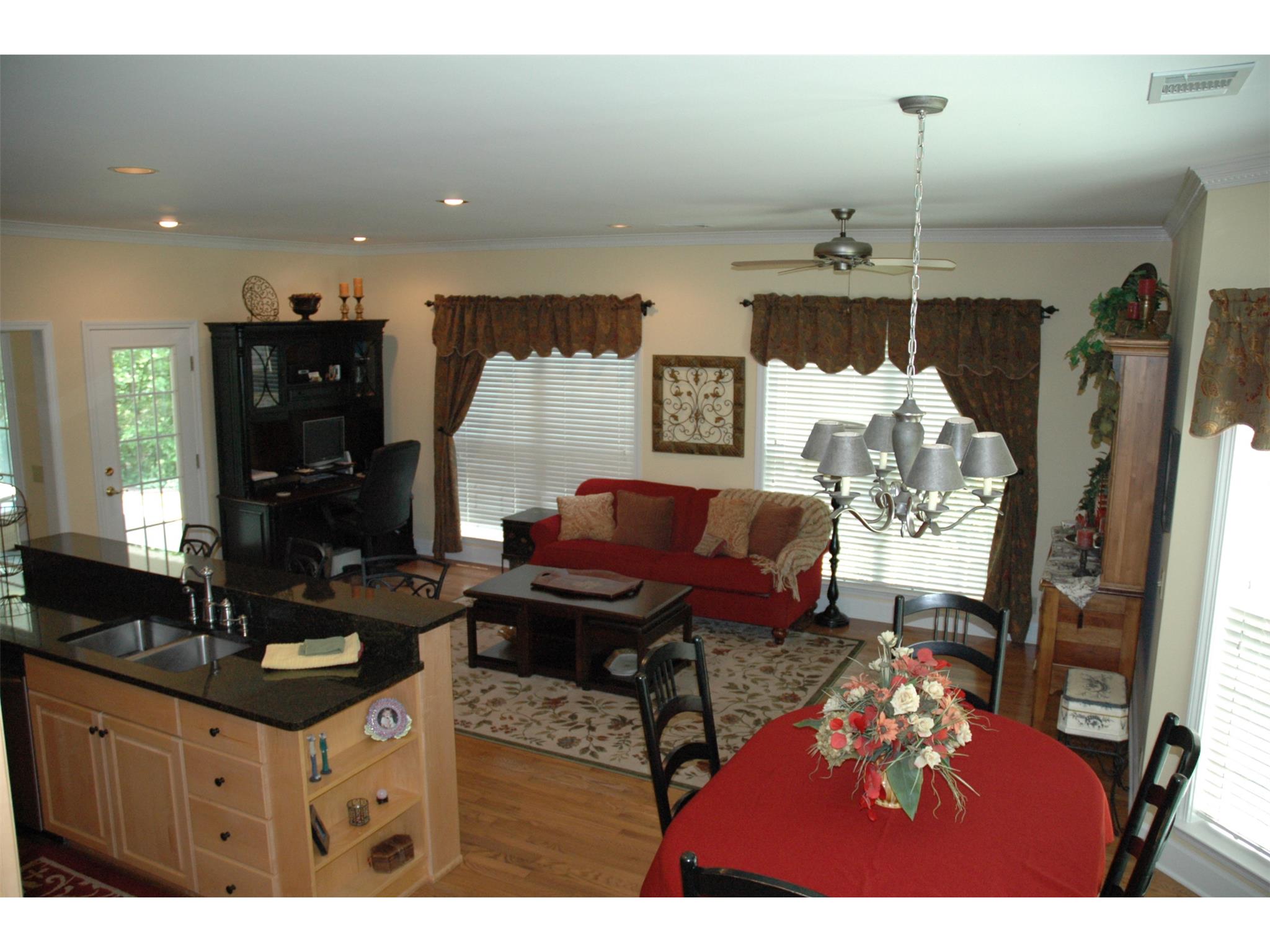 215 Village Dr, Lagrange, GA 30240 photo 15