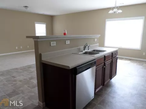 5568 Dendy Trce, Fairburn, GA 30213 photo 6