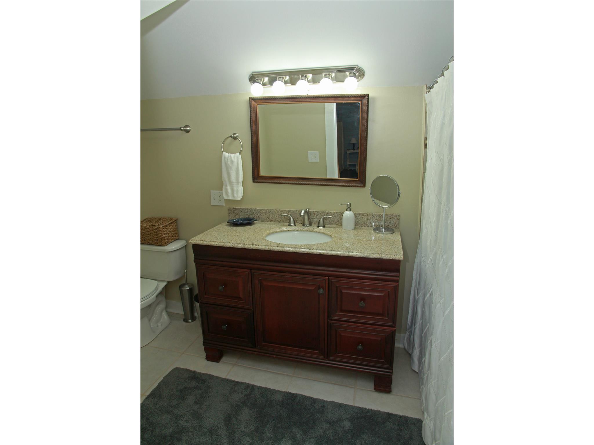 126 Bowden St, Commerce, GA 30529 photo 16